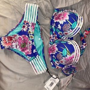 NWT FLORAL BIKINI 34D TOP XS BOTTOMS